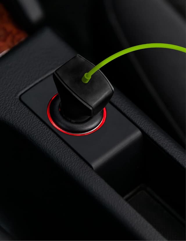 Detalle de Juice 20W Integrated Lightning Car Charger with MFI certification (1.5m cable) for iPhone & iPad