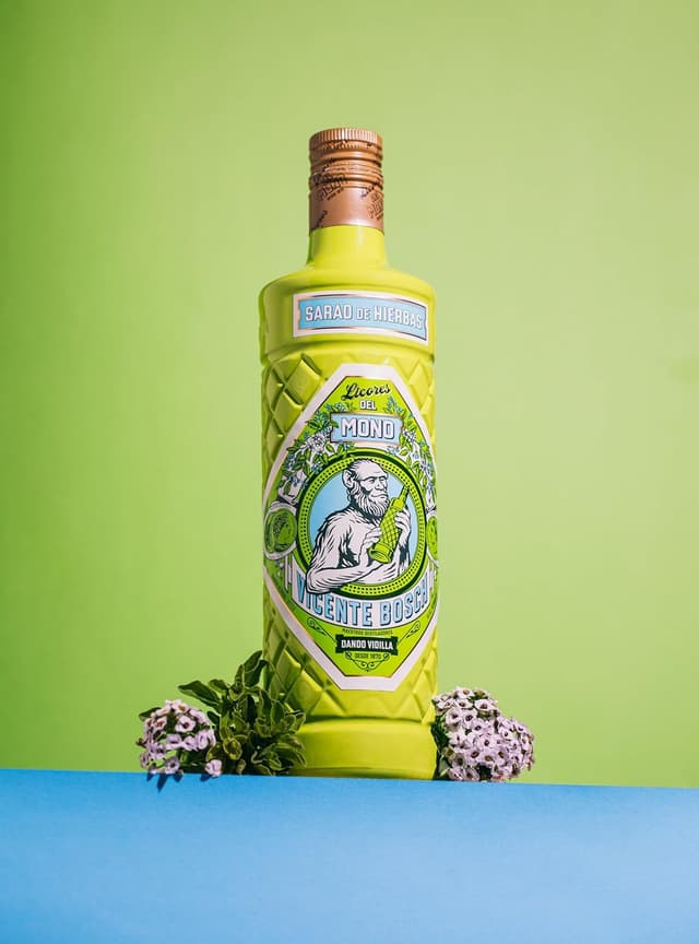 Thumbnail 1 de Licor Mono Sarao de Hierbas 🌿 70cl