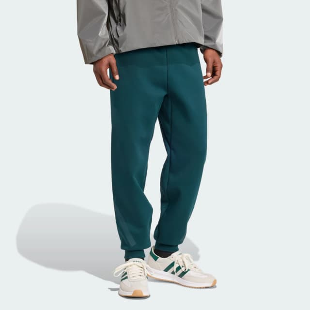 Detalle de Pantalón adidas Z.N.E. New de adidas en verde