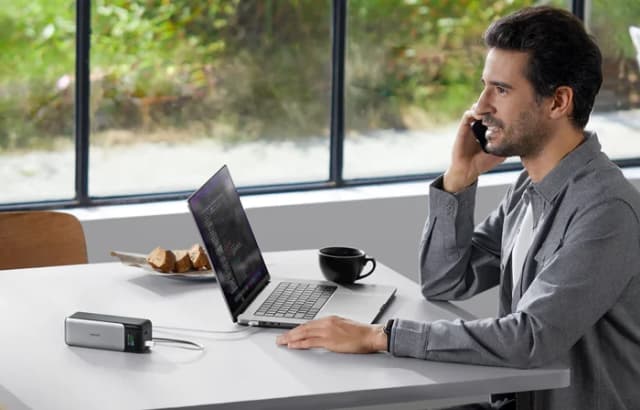 Detalle 2 de Anker PowerCore Powerbank 24.000 mAh mit Schnellladefunktion (schwarz)