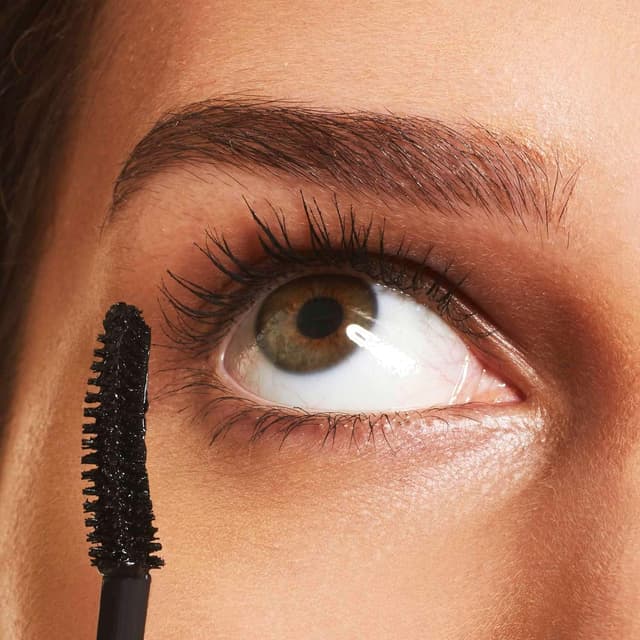 Detalle de GOOVI Me & My Lashes Mascara (schwarz, 12 ml) – für natürlich verlängerte Wimpern im Push-up-Look