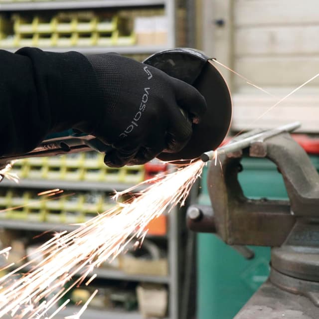 Detalle 2 de Asta filettata M10 vasalat (zincata) DIN 976, 1000 mm, classe resistenza 8.8 – 4 pezzi