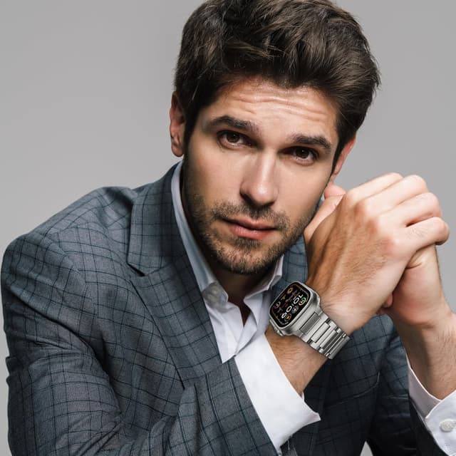 Detalle de Bracelet LULULOOK en titane Grade 4 avec fermoir magnétique pour Apple Watch Ultra 2 (49 mm)