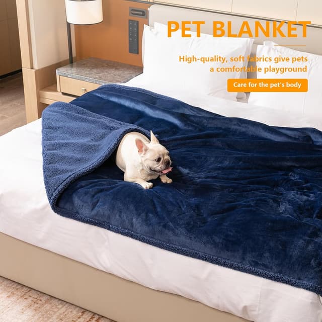 Detalle de Maidewow Waterproof Dog Blanket (Navy) – Reversible Sherpa & Flannel Fleece with Waterproof Inner Lining