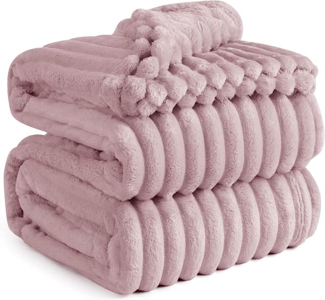 Detalle de Bedsure King Size Bed Blanket (230x270 cm) – Fluffy Fleece Throw in Pink