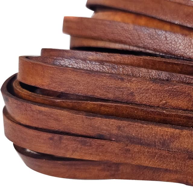 Detalle de Cordoncino di cuoio piatto 10 mm x 2,5 mm, marrone antico, 10 metri