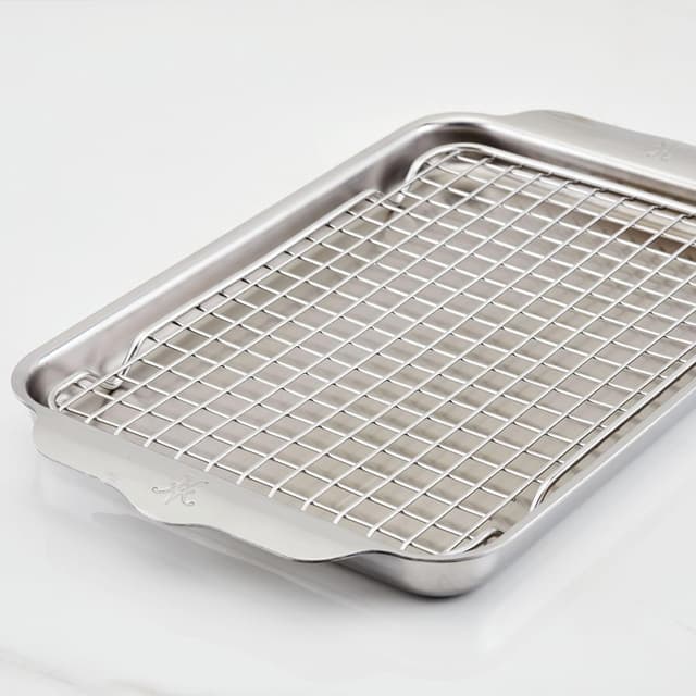 Detalle 2 de Hestan Provisions OvenBond 9" x 12.5" Tri-ply Clad Stainless Steel Quarter Sheet Pan with Rack