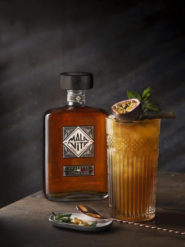 Detalle de Malavita Licor Amaretto 700 ml 🍹