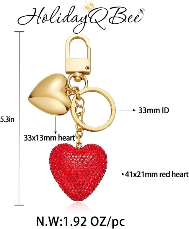 Detalle de HolidayQbee Bag Charm Schlüsselanhänger-Set mit goldenen Buchstaben „A“ und rotem Herz