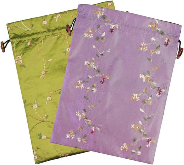 Detalle de kilofly Embroidered Silk Jacquard Travel Bag (Set of 2) for Lingerie & Shoes