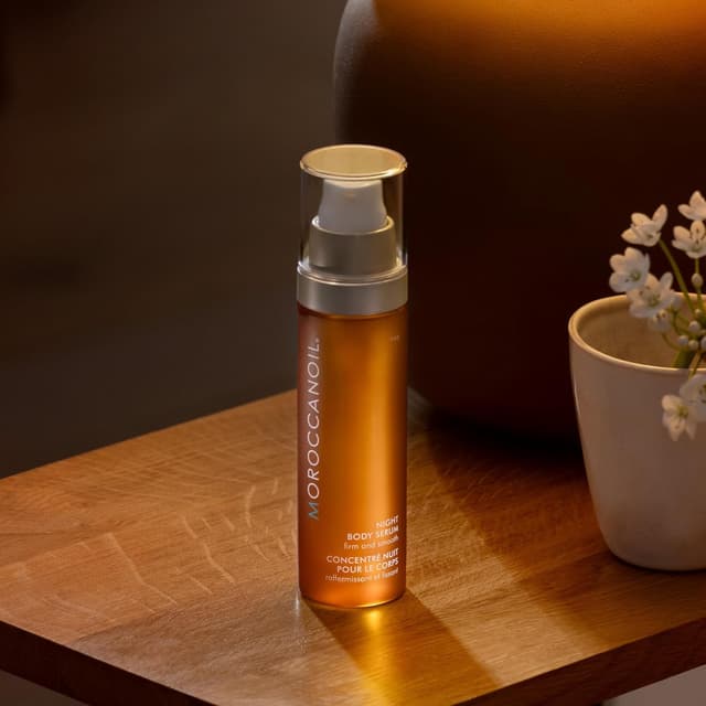 Detalle de Moroccanoil Körperserum Nacht – Kühlendes Körperserum für die Abendroutine