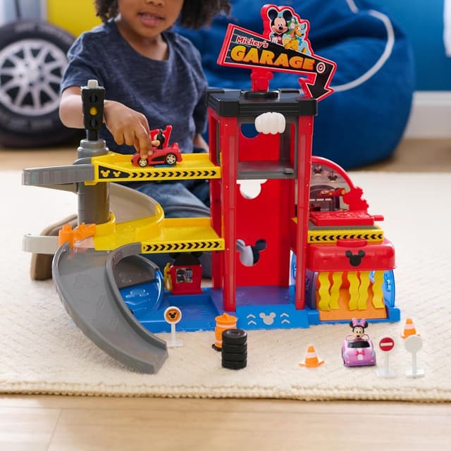 Detalle de Disney Junior Mickey Mouse Ready to Race Garage & Track Playset (19-Piece) by Just Play