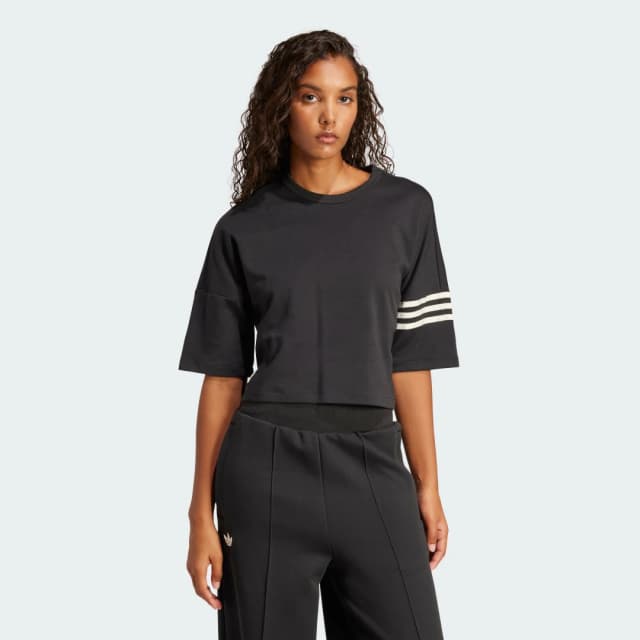Imagen de Adidas Camiseta Neuclassic Negro en OfertitasTOP
