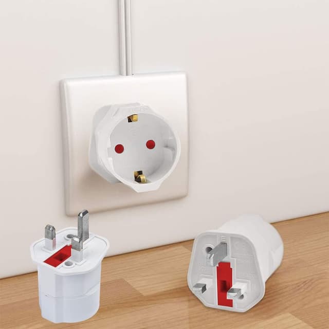 Detalle 2 de European to UK Plug Adaptor 13A Fuse
