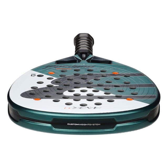 Detalle 2 de Bullpadel Hack 04 pala pádel 25 mm