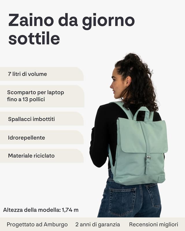 Detalle 2 de Johnny Urban Mia zaino donna piccolo da viaggio e lavoro con porta PC 16" e tessuto idrorepellente (7 litri)