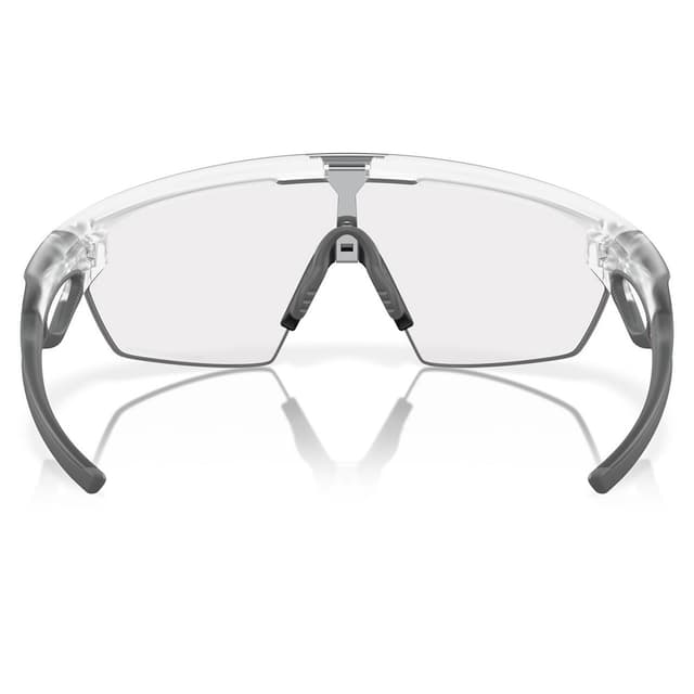 Detalle de Oakley Sphaera: gafas de ciclismo con lentes Prizm™ y ventilación frontal