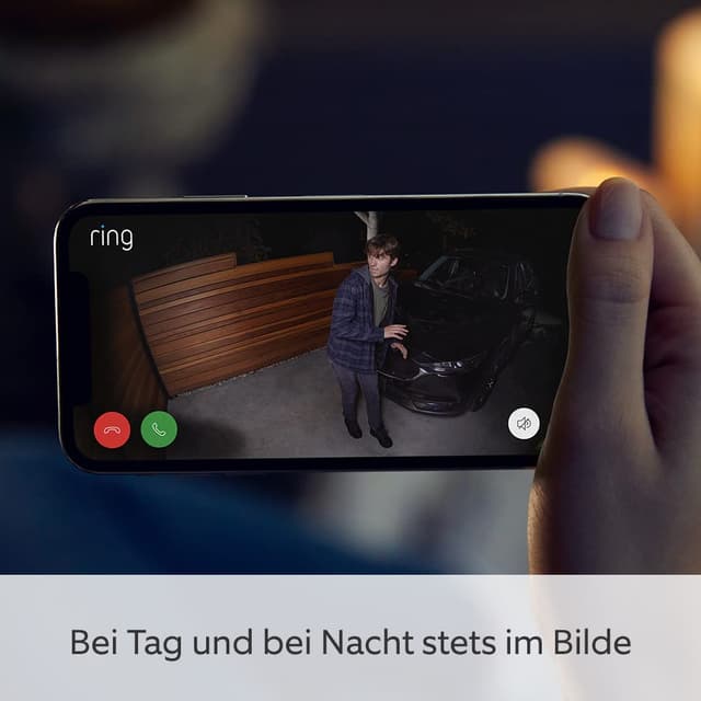 Detalle de Ring Spotlight Cam Plus Solar – 1080p-HD-Außenkamera mit LED-Spotlights, Gegensprechen, Sirene und Nachtsicht in Farbe