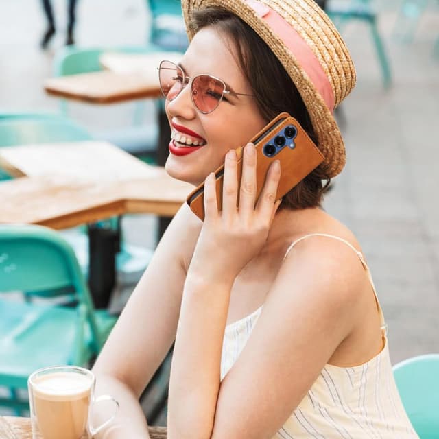 Detalle de GOTOURED Handyhülle für Samsung Galaxy S25 Plus 5G – Klapphülle mit RFID-Blockierung, Kartenfächern, Riemen und Ständer (Braun)