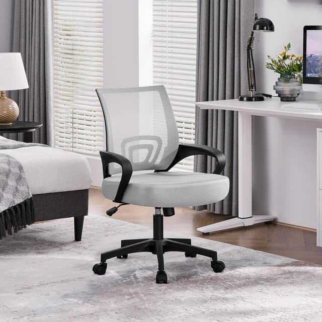 Detalle 2 de Yaheetech Sedia da Scrivania Ergonomica Reclinabile in Rete Traspirante con Braccioli e Rotelle, Altezza Regolabile (Portata 136 kg) Grigio