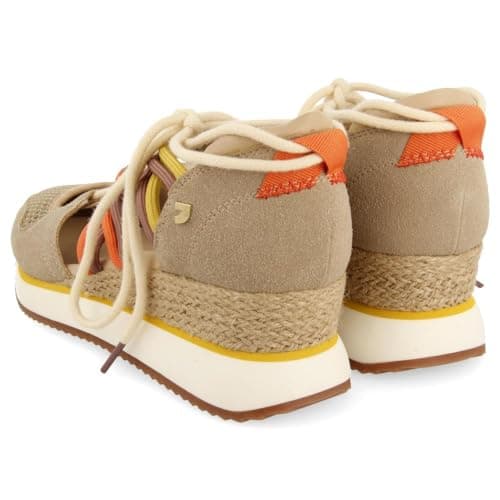 Detalle de IONA Sneakers beige tipo espadrille con cuña