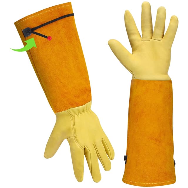 Detalle de Long gauntlet thornproof gardening gloves (women’s & men’s) with adjustable cuffs