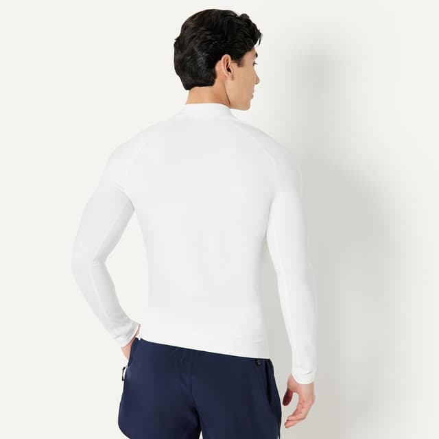 Detalle de Amazon Essentials Men’s Long-Sleeve Quarter Zip Rash Guard Shirt