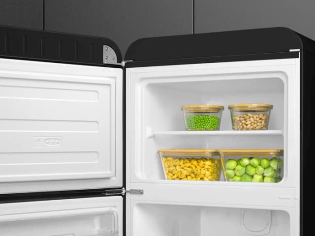 Detalle 2 de Smeg FAB30LBL6 72 L 🍱