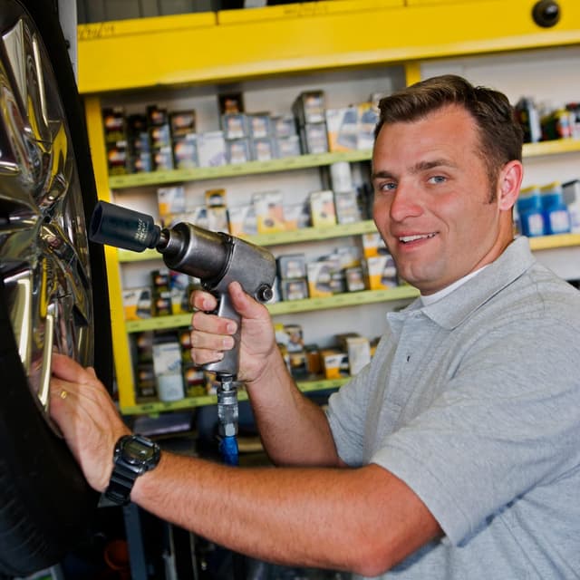 Detalle 2 de SUNHZ MCKP 1/2" Drive Deep Impact Socket Set (17-Piece) for Axle Nuts, CR-MO, SAE + Metric