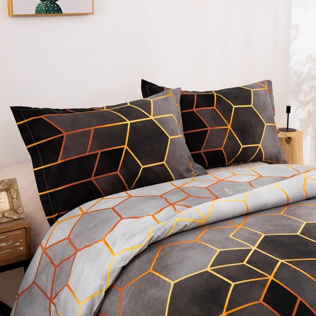 Detalle 2 de DJY Geometric Diamond duvet cover set in soft microfiber (Golden stripes, reversible) – Double