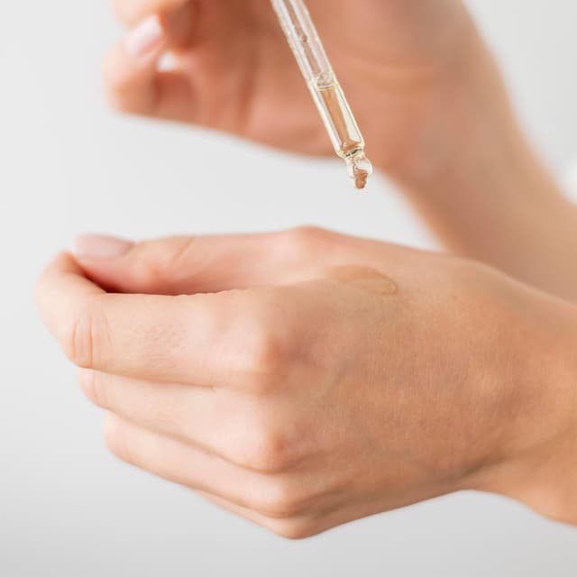 Detalle de MYLILY Intim Aftershave Öl gegen Rasierpickel & Rasurbrand – sanfte Intimpflege, 30 ml