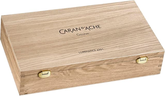 Detalle de Caran d’Ache LUMINANCE 6901 Holzbox mit 100 Bleistiften (helle Eiche) – für Skizzieren, Zeichnen & Lichtechte Farben