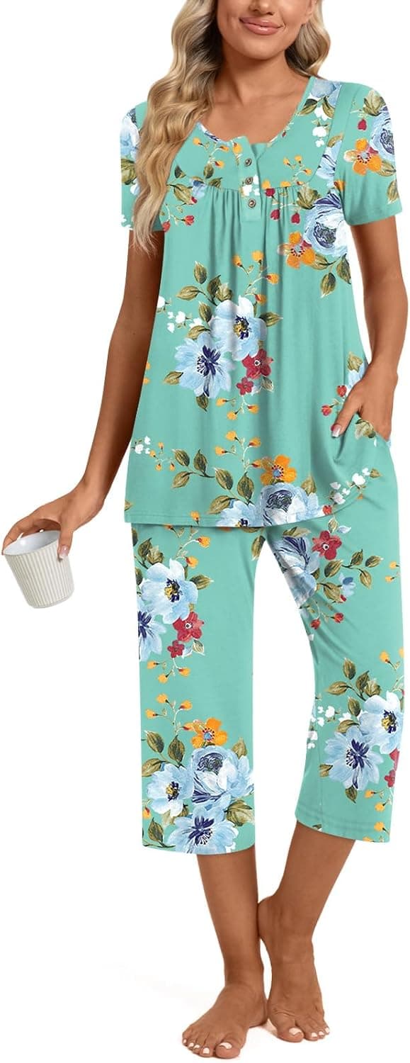 Detalle de COFNEW Women’s Summer Pajama Sets (2-Piece) Short Sleeve Top & Capri Pants with Pockets (Plus Sizes)