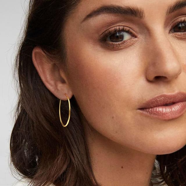 Detalle 2 de Pendientes de aro bañados en oro MOROTOLE para mujer: grandes aros dorados