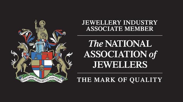 Detalle 2 de Diamond Treats Piccoli orecchini a forma di gufo in argento 925 con zirconi