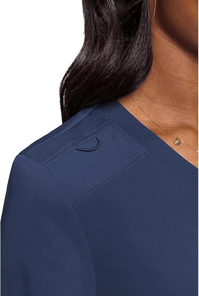 Thumbnail 3 de Med Couture MC7448 V-Neck Scrub Top