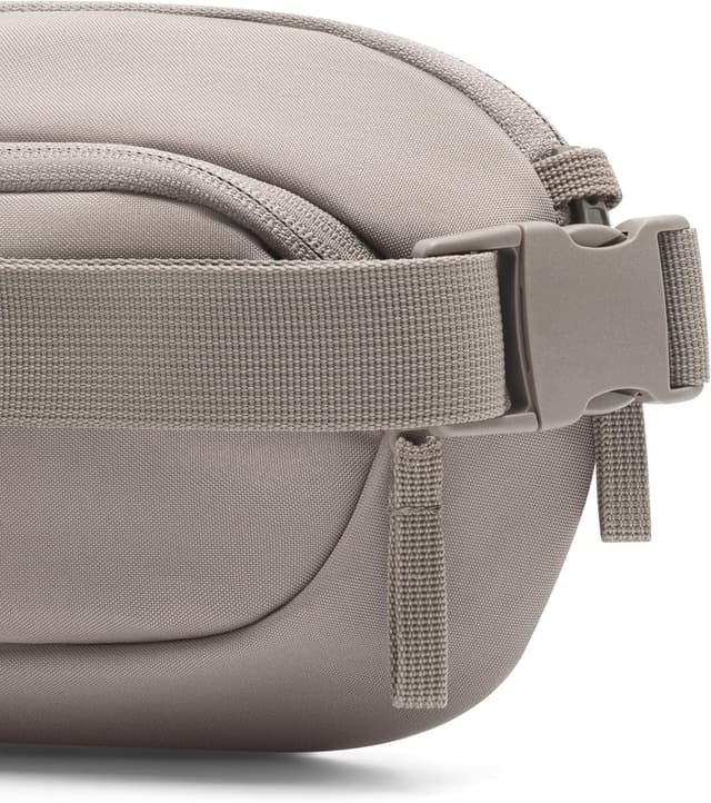 Detalle de Larkson Helge Large marsupio da petto grigio con blocco RFID e passanti antifurto