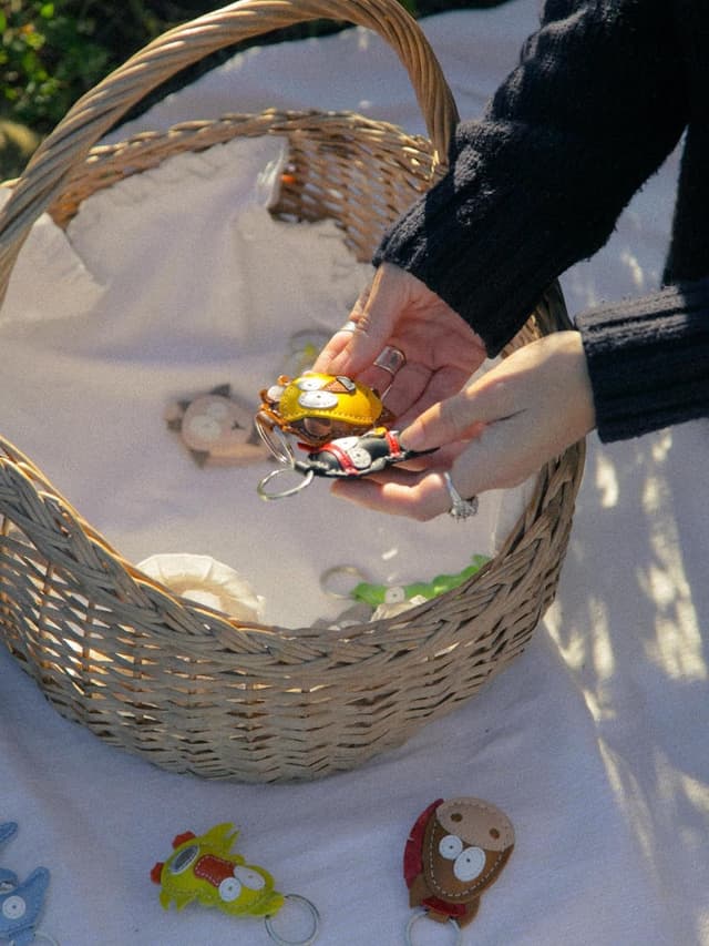 Thumbnail 6 de Simaru Llavero piel auténtica para mochila 1 unidad