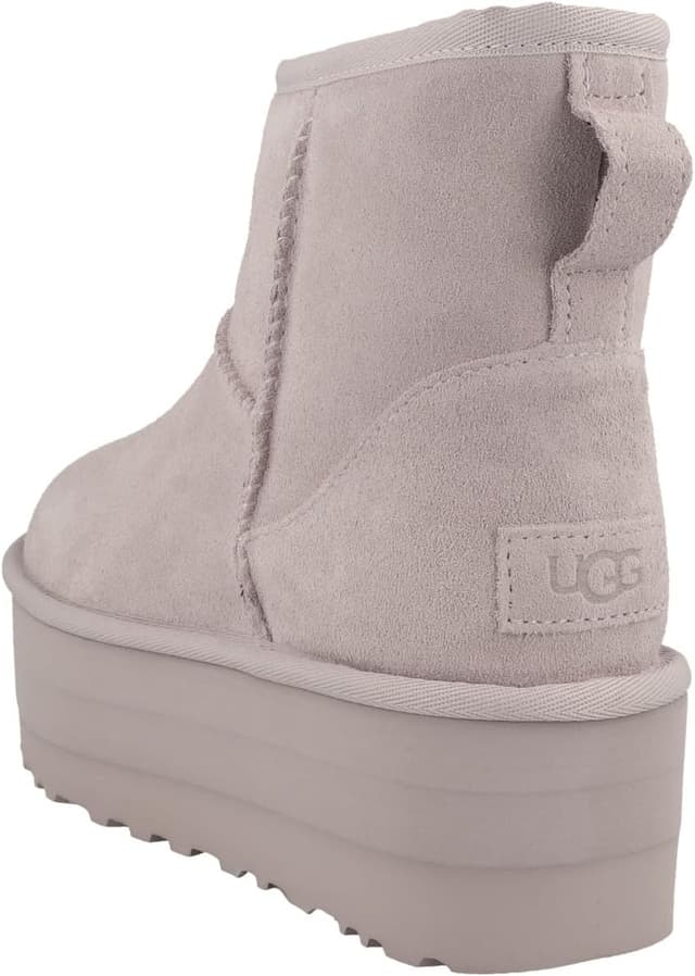 Detalle de UGG Women’s Classic Mini Platform Fashion Boot