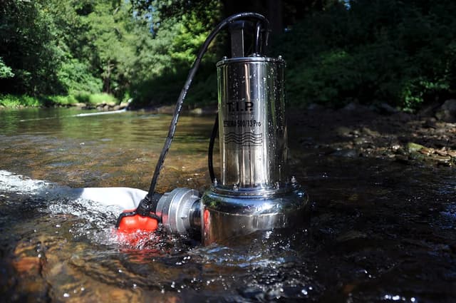 Detalle 2 de T.I.P. 30171 Bomba sumergible 30 000 l/h