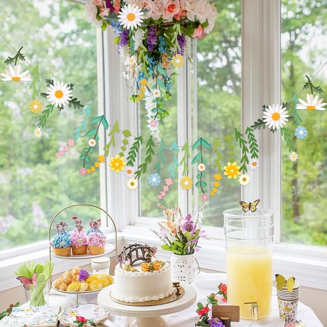 Detalle 2 de Paper flower garland 2.5 m for walls