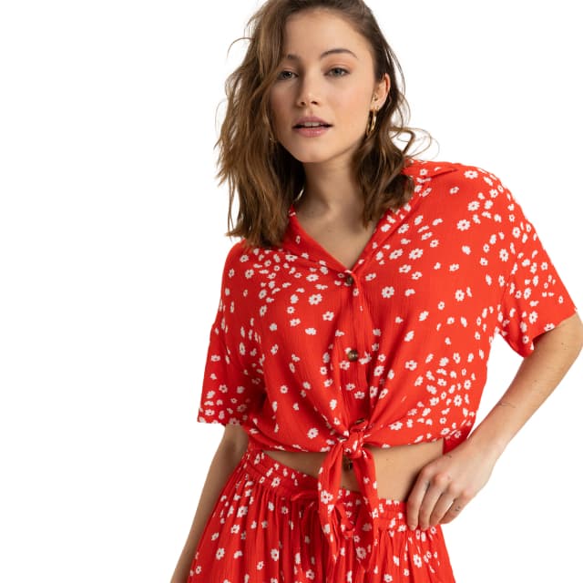 Detalle de Roxy Camiseta de mujer Salty Sweet Roxy de viscosa con cierre de botones