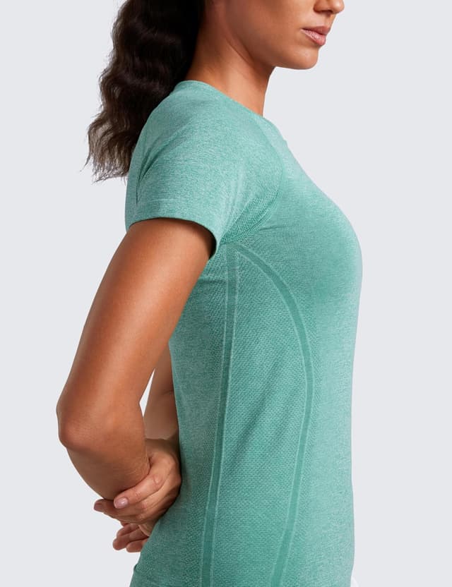 Detalle 2 de CRZ YOGA women’s seamless sports T-shirt – breathable short-sleeve gym and running top