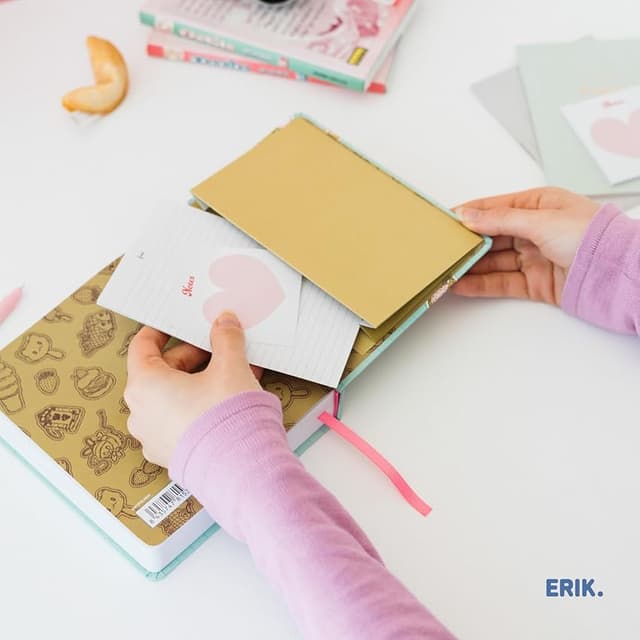 Thumbnail 6 de Grupo Erik Agenda Escolar 2025 Día por Página, con pegatinas