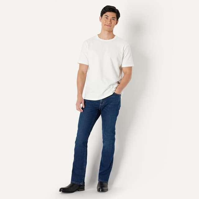 Detalle de Amazon Essentials Men’s Low-Stretch Slim-Fit Bootcut Jean