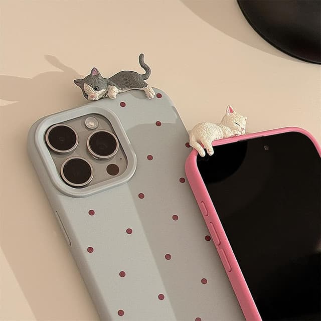 Detalle de Bakicey iPhone 16 Pro Hülle „Cheese_White“ aus Silikon/TPU mit 3D Kitty Wellenpunkt-Design