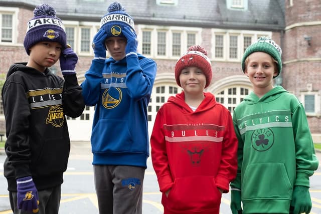 Detalle de Ultra Game Youth NBA Official Super-Soft Winter Beanie with Touch Screen Gloves