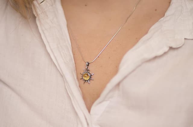 Detalle de SilverAmber Jewellery 1764 Anhänger Stern Sonne aus baltischem Bernstein & Sterlingsilber (ohne Kette)