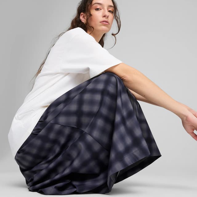 Detalle de Puma Falda de mujer ROAD TO UNITY Woven Midi AOP Pleated Skirt