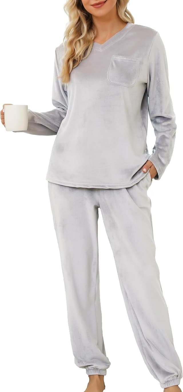 Detalle de Lovasy Women’s Fleece Pyjamas Set with Pockets – warm, fluffy two-piece loungewear for winter